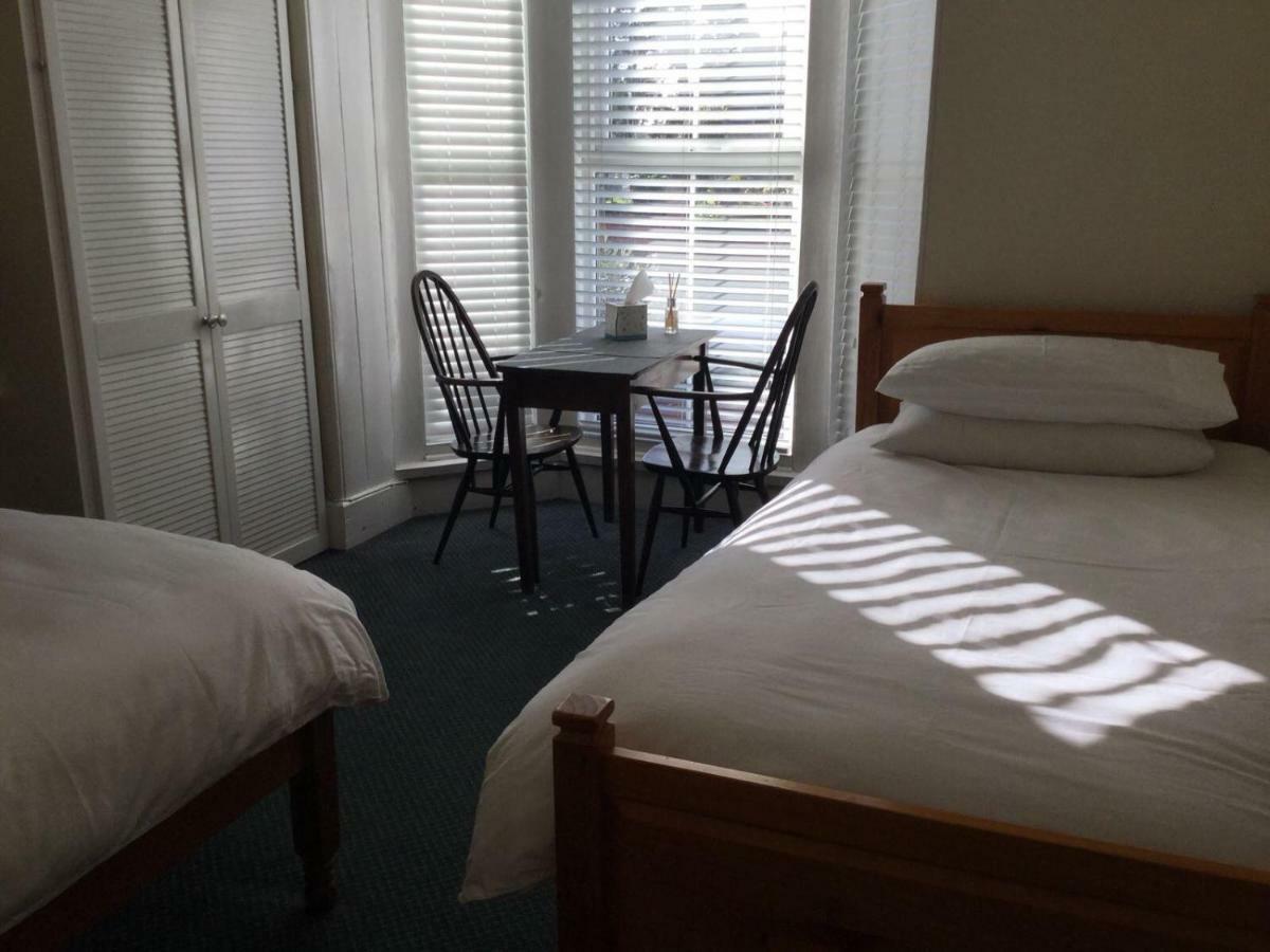 Bay Lodge Aylesbury  Extérieur photo