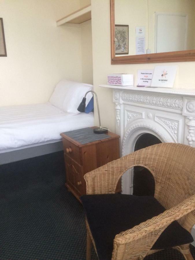 Bay Lodge Aylesbury  Extérieur photo