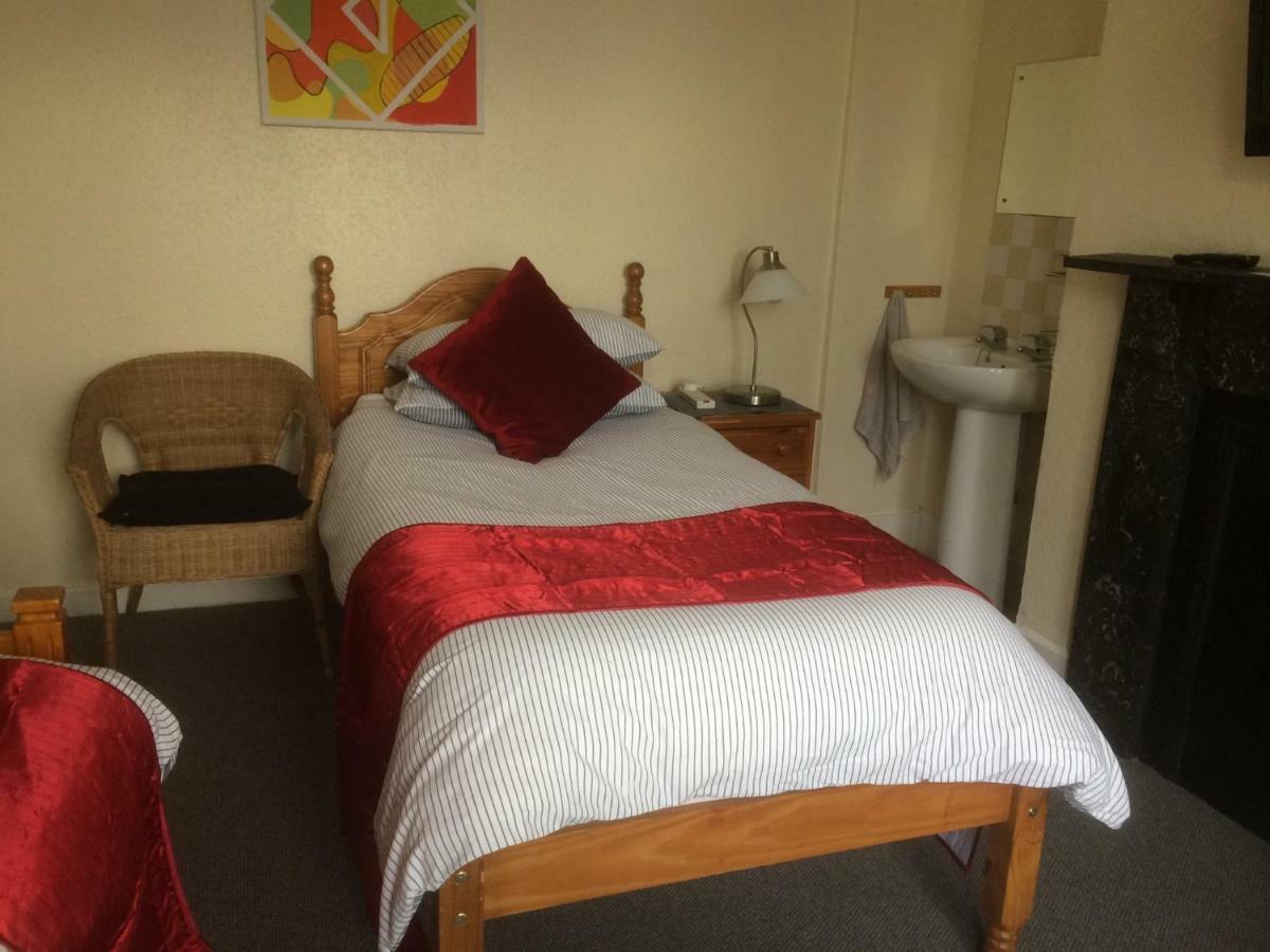 Bay Lodge Aylesbury  Extérieur photo